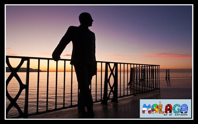Amanecer en el Balcón de Europa en Nerja. Andrés Breijo